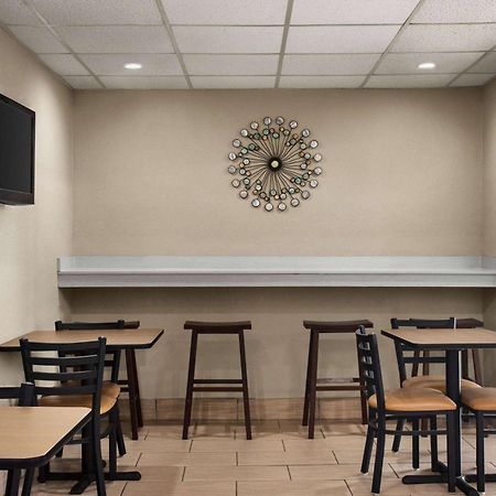 Super 8 By Wyndham Gainesville Tx Ngoại thất bức ảnh
